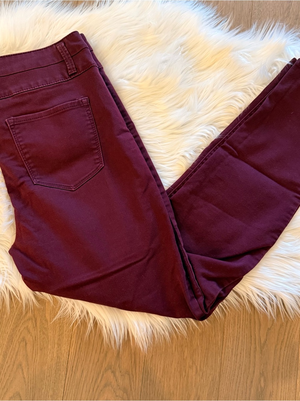 Tinseltown Women’s Skinny Jeans in Wine Burgundy